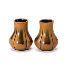 Load image into Gallery viewer, Clove Vase, Chestnut
