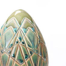 Load image into Gallery viewer, Hand Thrown Egg #083
