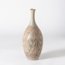 Load image into Gallery viewer, Hand Thrown Vase Best Of #1
